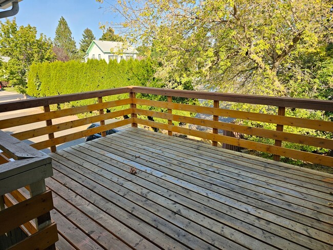 810 Spring Ave in La Grande, OR - Building Photo - Building Photo