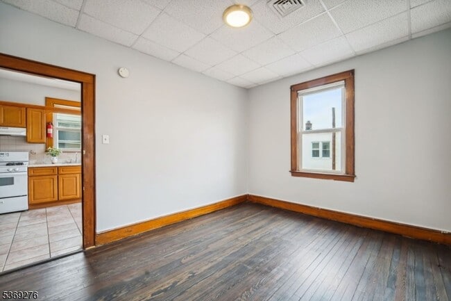 410 E Kinney St in Newark, NJ - Building Photo - Building Photo