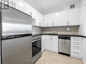 7 Jackes Ave in Toronto, ON - Building Photo - Building Photo