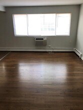 8549 W Grand Ave, Unit 3W in River Grove, IL - Foto de edificio - Building Photo