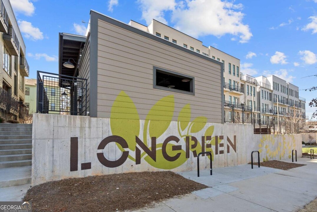 1295 Longreen Ter NW in Atlanta, GA - Building Photo