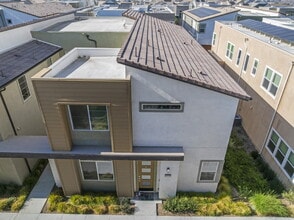 26912 W Winding Trail Ct in Valencia, CA - Building Photo - Building Photo