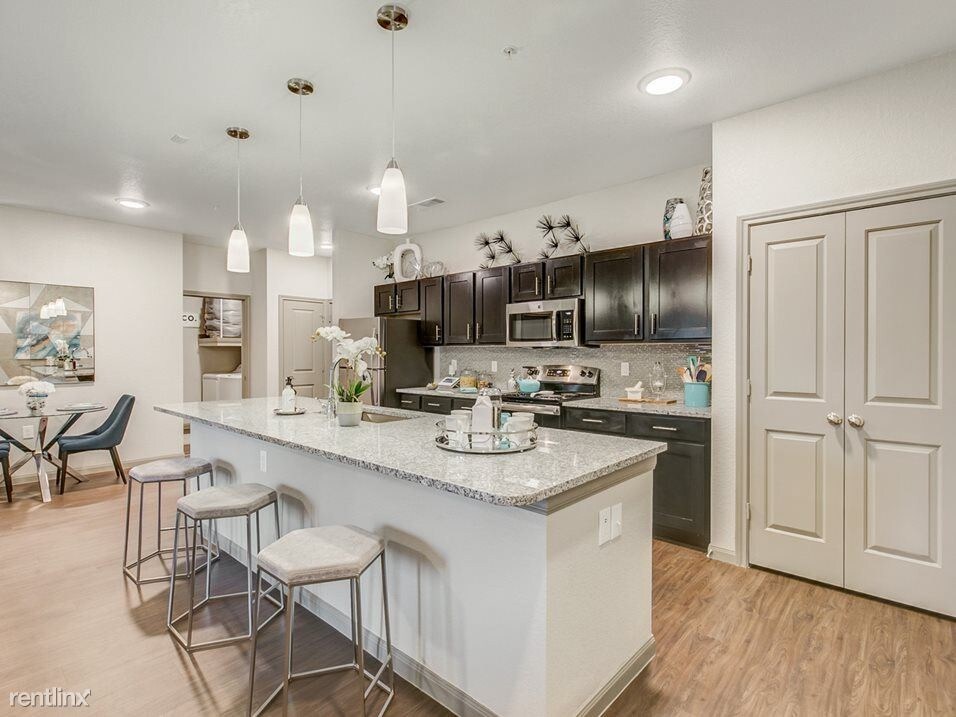 7740 183A in Leander, TX - Building Photo