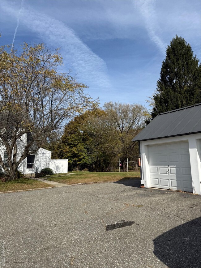 50 Hurds Corners Rd in Pawling, NY - Building Photo - Building Photo