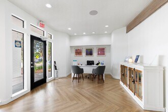 Mia LXMI Westchase West in Houston, TX - Foto de edificio - Building Photo