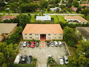 3050 Coral Springs Dr in Coral Springs, FL - Building Photo - Primary Photo