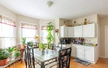 47 Sherman Ave, Unit 1 in Meriden, CT - Building Photo - Building Photo