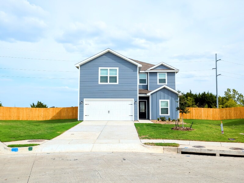 4701 Hoover Ct in Greenville, TX - Foto de edificio