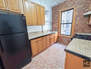 715 W 170th St in New York, NY - Building Photo - Building Photo