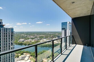 610 Davis St, Unit 4502 in Austin, TX - Building Photo - Building Photo
