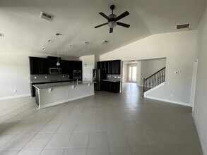 11306 Leland Groves Dr in Riverview, FL - Building Photo - Building Photo