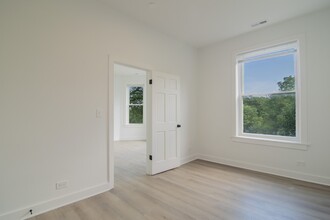 1448 N Kedzie Ave, Unit 1456-CH1 in Chicago, IL - Foto de edificio - Building Photo