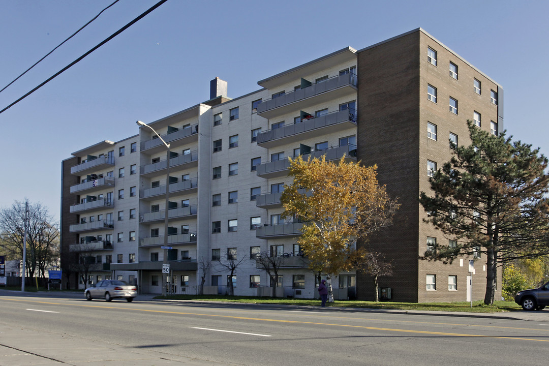 Beechwood Apartments in Mississauga, ON - Building Photo