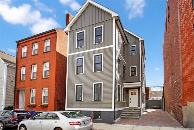 17 Allston St in Boston, MA - Building Photo - Building Photo