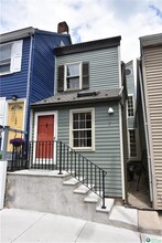 135 Spring Garden St in Easton, PA - Building Photo - Building Photo