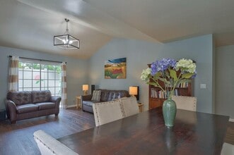 245 Massolo Ct in Salinas, CA - Building Photo - Building Photo