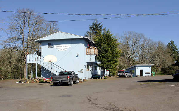 4805 Chestnut St in West Linn, OR - Foto de edificio