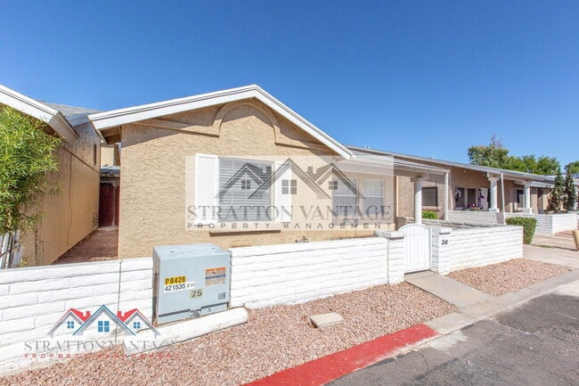 2929 E Broadway Rd in Mesa, AZ - Building Photo - Building Photo