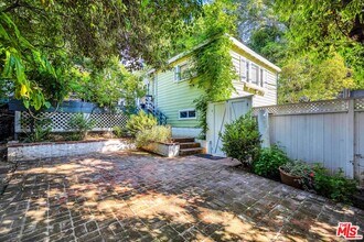 8904 Wonderland Ave in Los Angeles, CA - Building Photo - Building Photo
