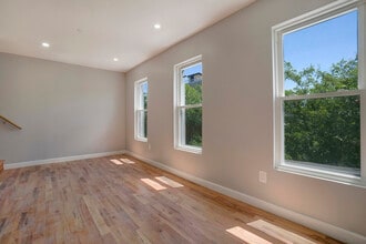 75 Woodbine St, Unit 3 in Brooklyn, NY - Building Photo - Building Photo