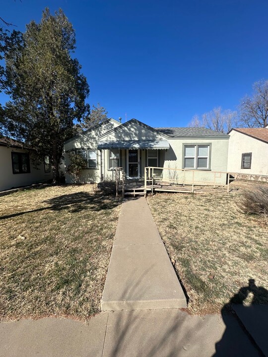 1812 Gidding St in Clovis, NM - Building Photo