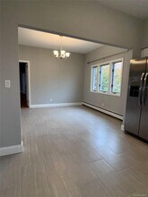 68 Wolfle St in Glen Cove, NY - Building Photo - Building Photo