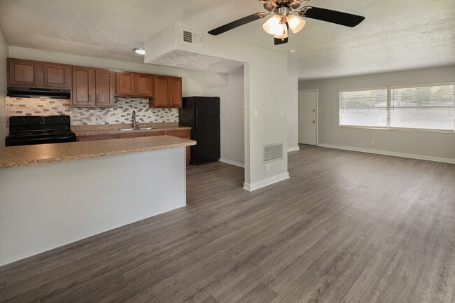 Ortega Village in Jacksonville, FL - Building Photo - Interior Photo