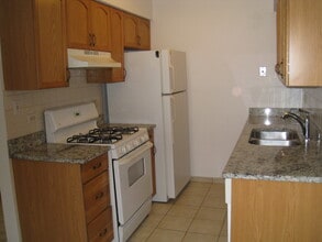 187 Pickwick Dr-Unit -B in Schaumburg, IL - Building Photo - Building Photo