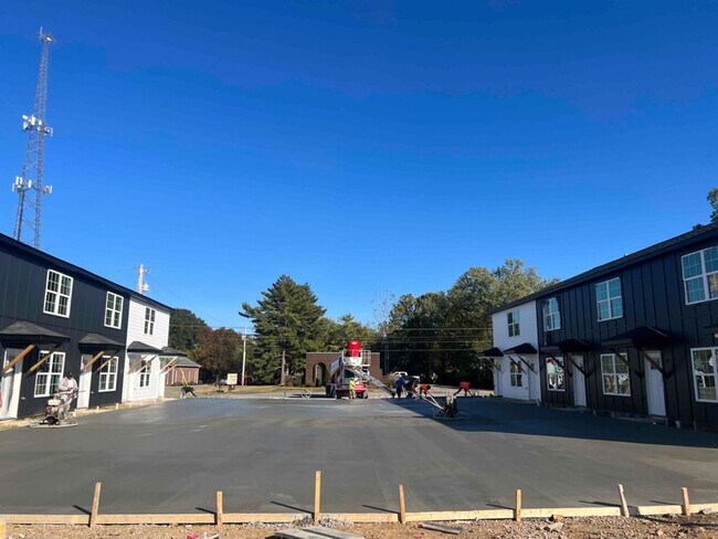 107 Mullican St, Unit 1 in McMinnville, TN - Building Photo - Building Photo