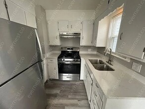 934 Annabelle Dr in Toledo, OH - Foto de edificio - Building Photo