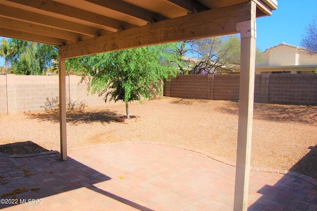 8832 N Mesquite Bluffs Pl in Tucson, AZ - Building Photo - Building Photo