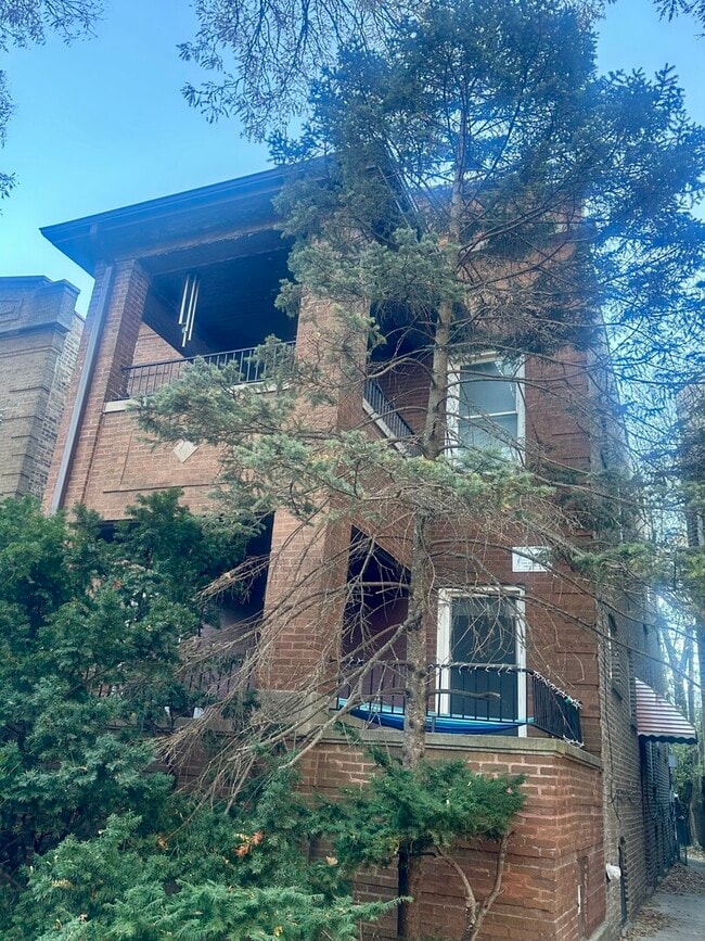 property at 6434 N Magnolia Ave