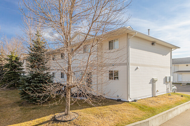 Kensington Estates in Sherwood Park, AB - Building Photo - Building Photo