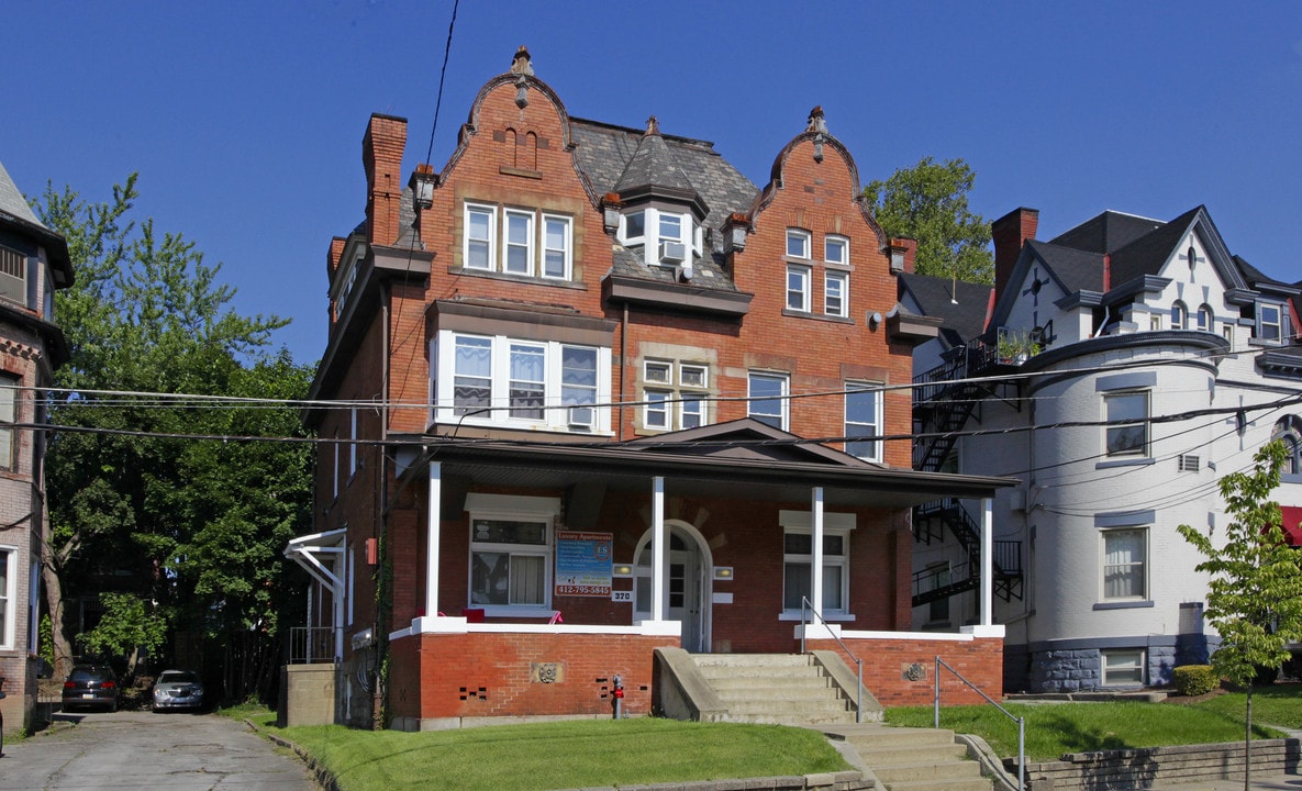 370 S Negley Ave in Pittsburgh, PA - Building Photo