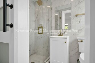 210 Beacom Blvd-Unit -210B in Miami, FL - Building Photo - Building Photo