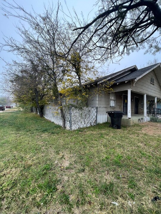 1444-1446 N 6th St in Abilene, TX - Building Photo