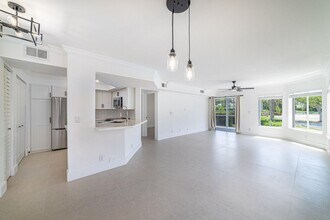 815 Boynton Beach Blvd in Boynton Beach, FL - Building Photo - Building Photo