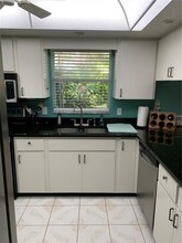 2309 Lark Ln in Sarasota, FL - Building Photo - Building Photo