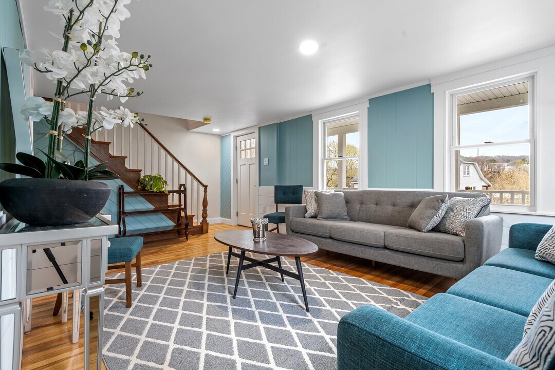 16 Morton Pl in Augusta, ME - Foto de edificio