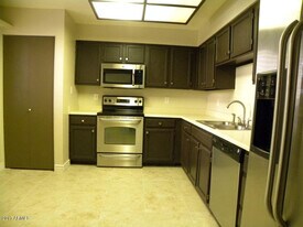 9125 E Purdue Ave in Scottsdale, AZ - Building Photo