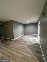 102 Dudley Ave in Narberth, PA - Foto de edificio - Building Photo