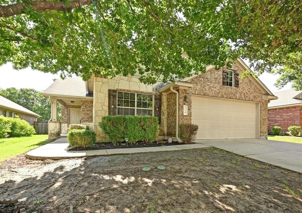 219 Serene Hollow Ln in Buda, TX - Building Photo