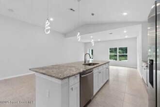 1880 Holbrook Rd NW in Palm Bay, FL - Building Photo - Building Photo