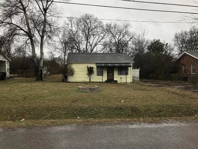 property at 1622 Ashton Ave