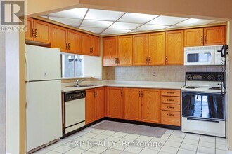 495 Hwy 8 in Hamilton, ON - Building Photo - Building Photo