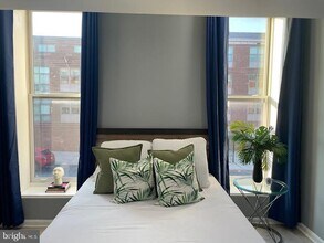 1037 W Baltimore St-Unit -G in Baltimore, MD - Foto de edificio - Building Photo