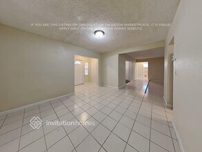 3820 S Lake Terrace in Miramar, FL - Building Photo - Building Photo