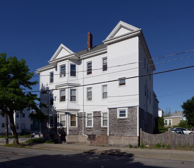 251 Phillips Ave in New Bedford, MA - Building Photo - Building Photo