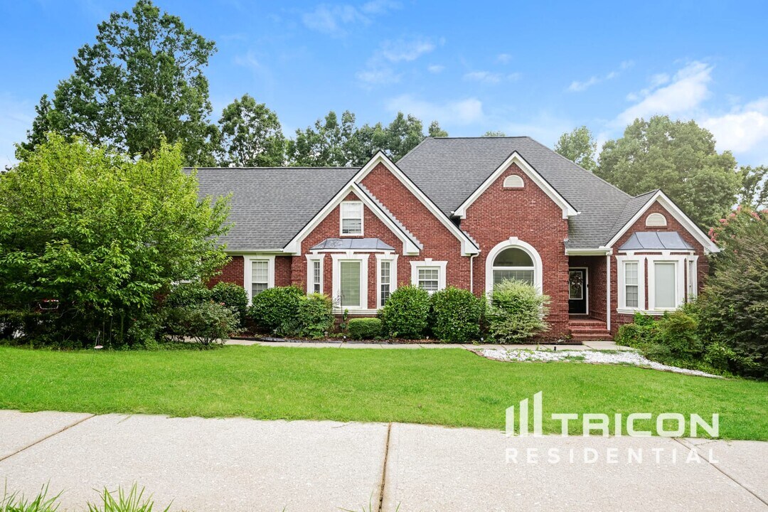 1806 Wesleyan Ln in Loganville, GA - Building Photo