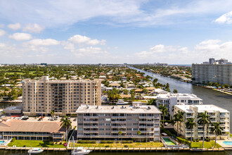 Hawthorne Manor in Fort Lauderdale, FL - Building Photo - Building Photo